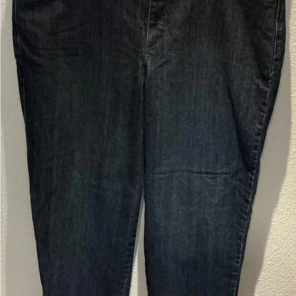 Gloria Vanderbilt Women's Classic Amanda High Rise Jean Size 16 Dark Wash - Picture 5 of 7